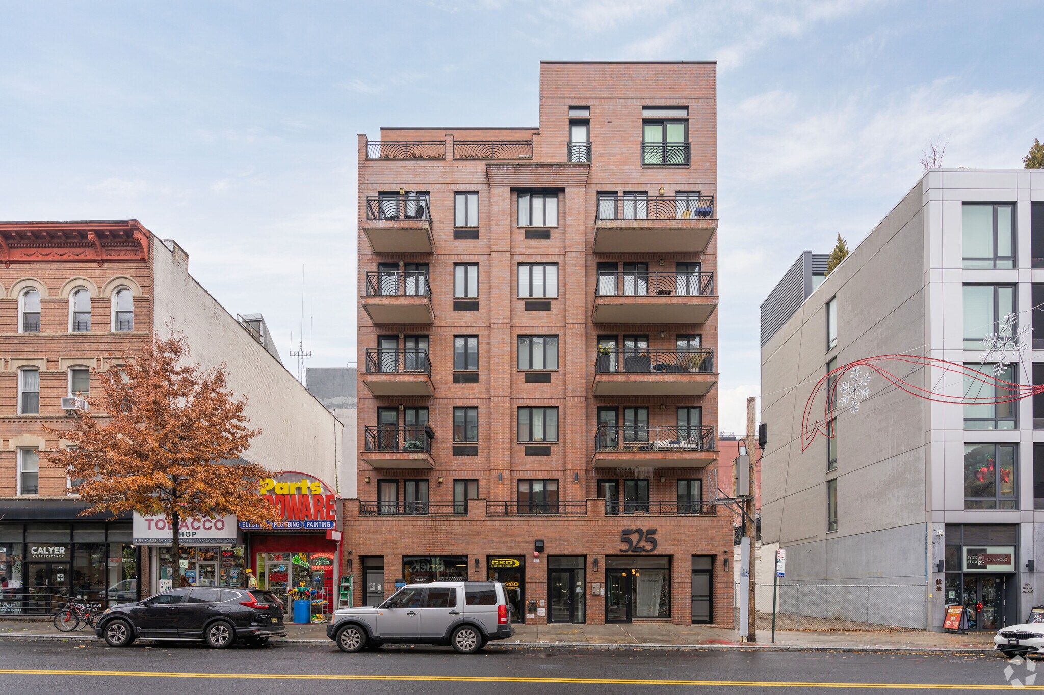 525 Myrtle Ave, Brooklyn, NY à louer Photo principale– Image 1 sur 5