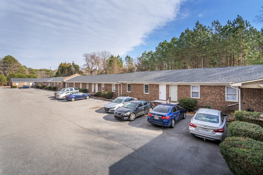 651-677 Kingston Ave, Rocky Mount, NC à vendre - Photo de l’immeuble – Image 2 sur 9
