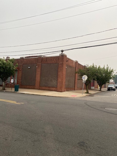 128 19th Ave, Paterson, NJ à vendre Photo principale– Image 1 sur 9