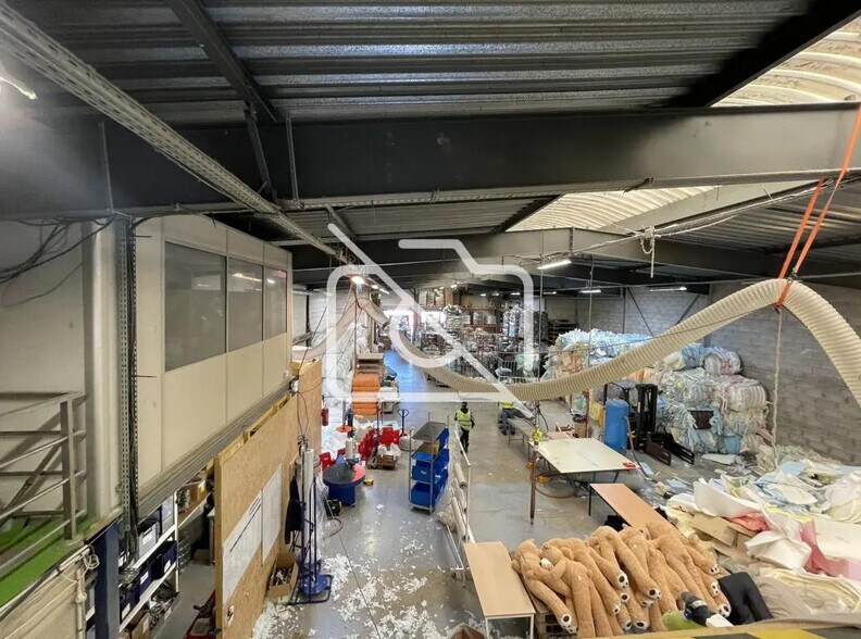 Industriel/Logistique dans Choisy-le-Roi à vendre - Photo de l’immeuble – Image 2 sur 4