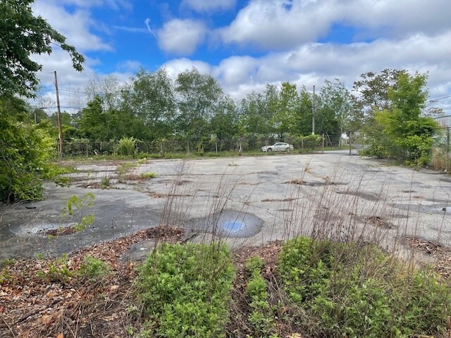 0 Comstock Ave, East Providence, RI à louer - Photo de l’immeuble – Image 2 sur 4