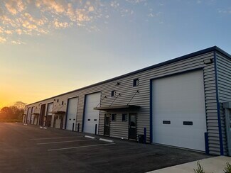 Plus de détails pour 4445 Weaver Ct N, Hilliard, OH - Industriel/Logistique à louer
