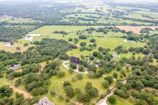 Plus de détails pour 4301 County Road 707, Cleburne, TX - Spécialisé à vendre