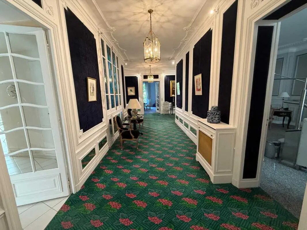 Paris, PAR 75116 - Lot Bureaux -  - Photo intérieure - Image 1 of 11