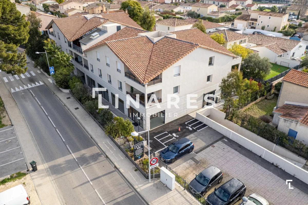 Local commercial dans Saint-Cyr-sur-Mer à louer Aérien– Image 1 sur 9