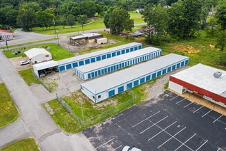 Plus de détails pour 105 Progress Center Plz, Centerville, TN - Spécialisé à vendre