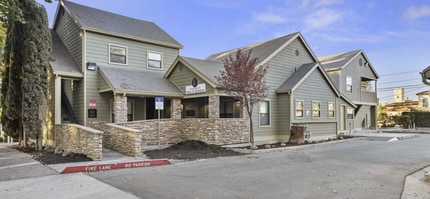 621-627 13th St, Modesto, CA à louer Photo intérieure– Image 1 sur 12