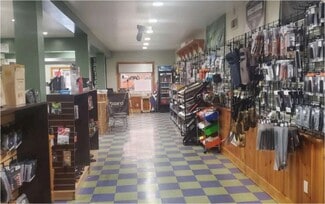 Plus de détails pour 498 W High St, Elizabethtown, PA - Local commercial à vendre