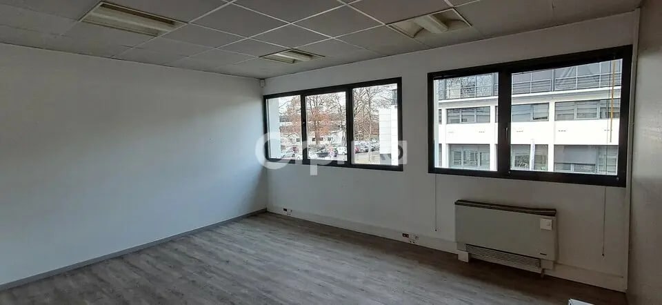 Bureau dans Pau à louer - Photo de l’immeuble – Image 1 sur 5