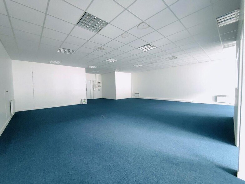 1 Rue Charles Cordier, Ferrières-en-Brie à vendre - Photo de l’immeuble – Image 2 sur 10