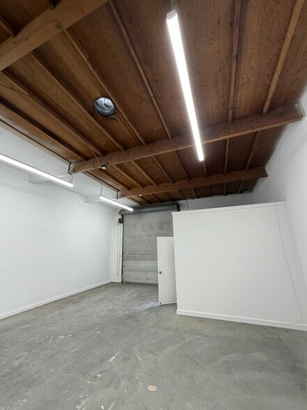 2244 S Santa Fe Ave, Vista, CA à louer - Photo de l’immeuble – Image 3 sur 6