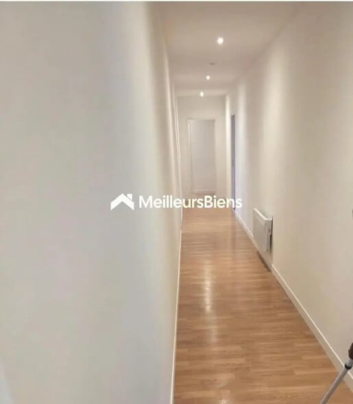 Bureau dans Romainville à louer - Photo intérieure – Image 2 sur 5