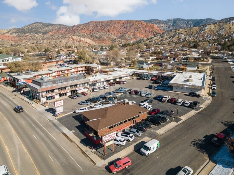 491 S Main St, Cedar City, UT à louer - Photo de l’immeuble – Image 2 sur 3