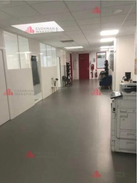 Bureau dans Besançon à louer - Photo de l’immeuble – Image 3 sur 3