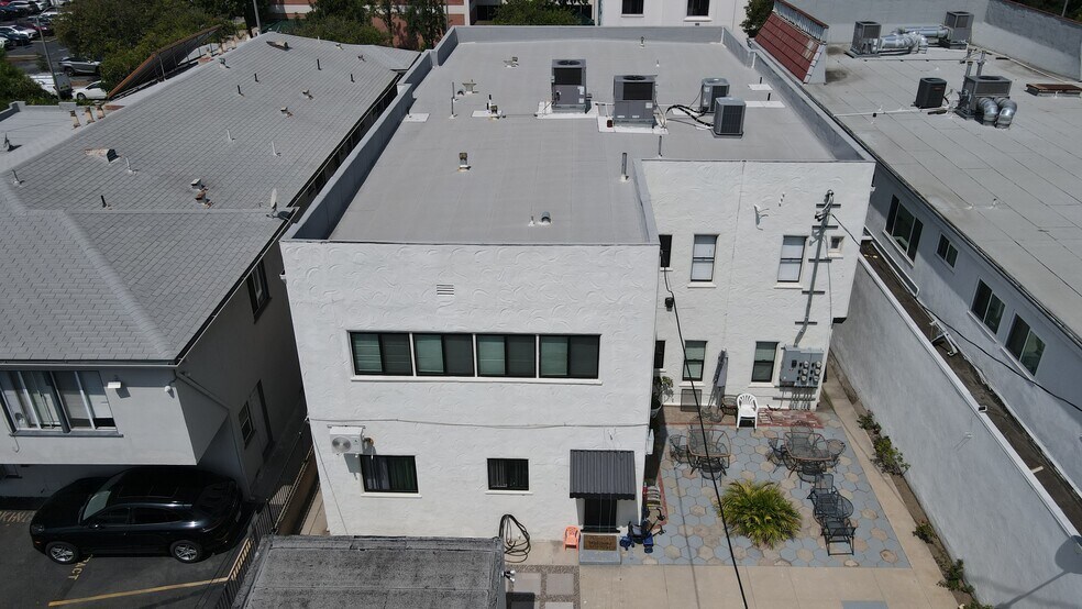 224 N Jackson St, Glendale, CA à vendre - Photo de l’immeuble – Image 3 sur 10