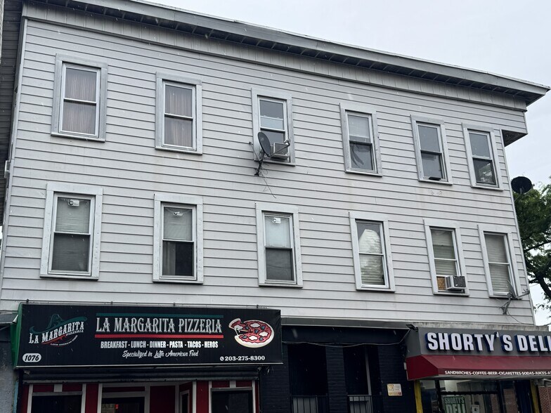 1086 E Main St, Bridgeport, CT à vendre - Photo de l’immeuble – Image 2 sur 11