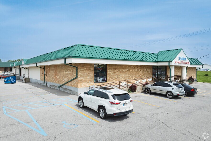 4031-4149 N Clinton St, Fort Wayne, IN à louer - Photo de l’immeuble – Image 2 sur 6