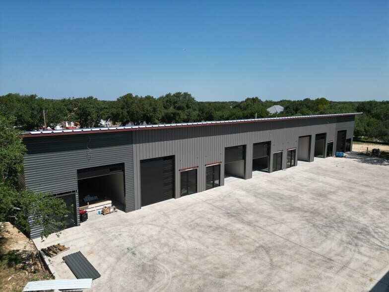7000 Airport Rd, Georgetown, TX à vendre - Photo de l’immeuble – Image 1 sur 7