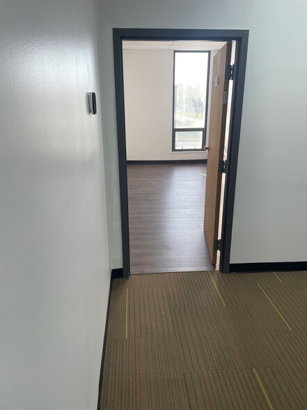 138 S Rosemont Rd, Virginia Beach, VA à louer - Photo intérieure – Image 3 sur 13