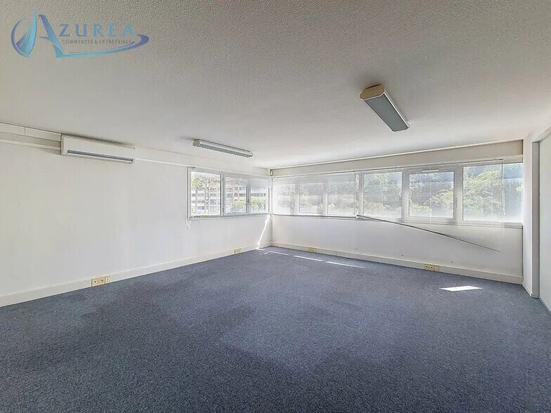 Bureau dans Nice à louer - Photo de l’immeuble – Image 3 sur 8