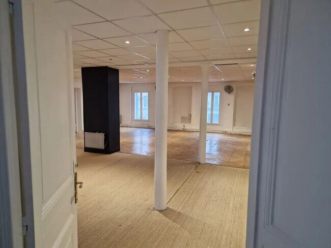 Plus de détails pour Bureau à louer