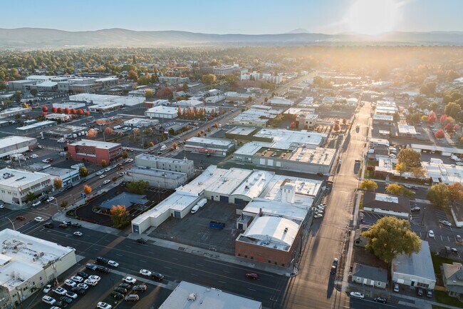Plus de détails pour Flexible Warehouse with Extensive CapEx – aux enchères, Yakima, WA