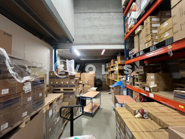 Plus de détails pour Local d’activités à vendre