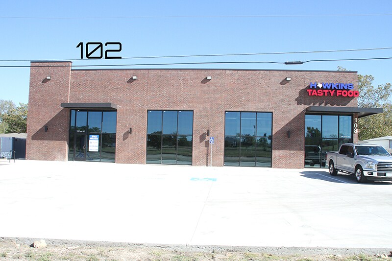 108 N Jim Wright Fwy, Fort Worth, TX à louer Photo de l’immeuble– Image 1 sur 12