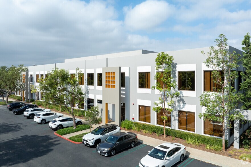 420 Exchange, Irvine, CA à louer - Photo de l’immeuble – Image 3 sur 6