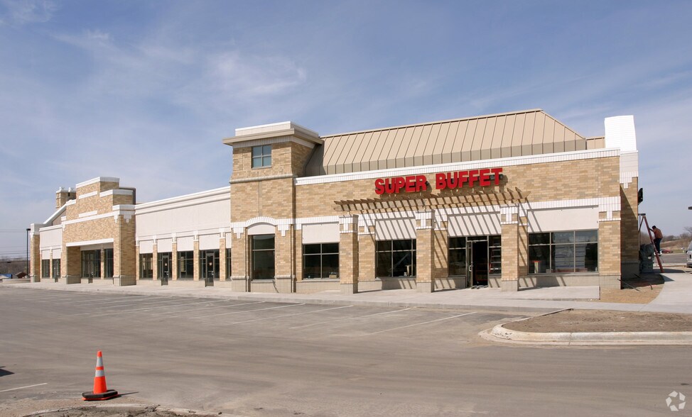 104-114 Pioneer Trl, Chaska, MN à louer - Photo de l’immeuble – Image 2 sur 8