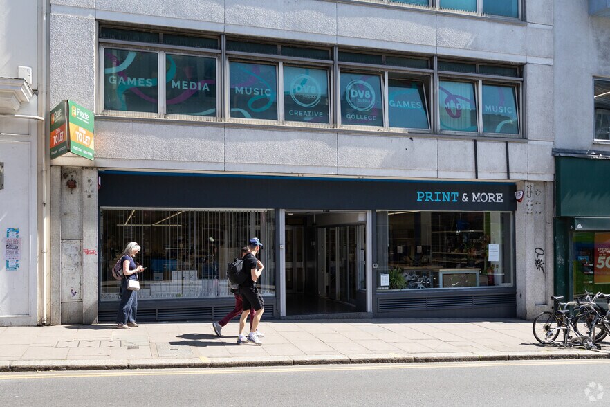 125 Queens Rd, Brighton à louer - Photo de l’immeuble – Image 3 sur 3