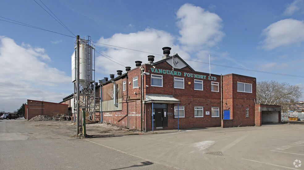 Bott Ln, Stourbridge à louer - Photo principale – Image 1 sur 2