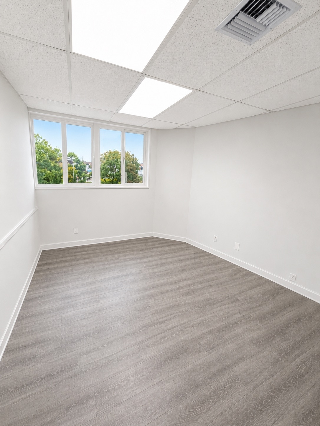 10835-10841 Santa Monica Blvd, Los Angeles, CA à louer Photo intérieure– Image 1 sur 3