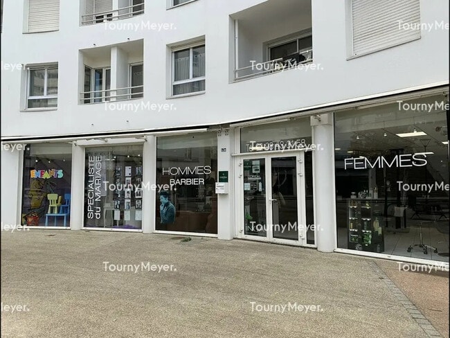 Plus de détails pour Local commercial à louer