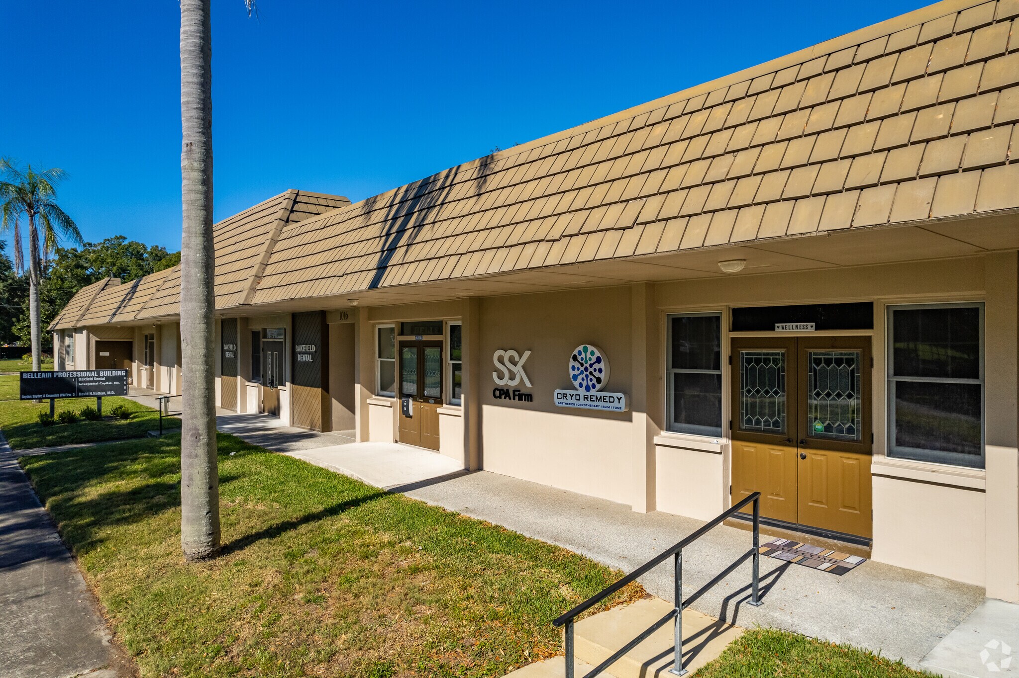 1016 Ponce de Leon Blvd, Belleair, FL à louer Photo principale– Image 1 sur 10