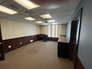 1608 Firestone Ln, Valparaiso, IN à louer Photo intérieure– Image 1 sur 4