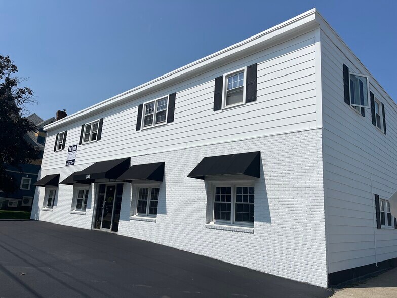 860 Main St, Sanford, ME à louer - Photo de l’immeuble – Image 3 sur 6
