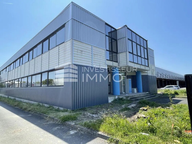 Industriel/Logistique dans Lieusaint à louer - Photo de l’immeuble – Image 3 sur 5