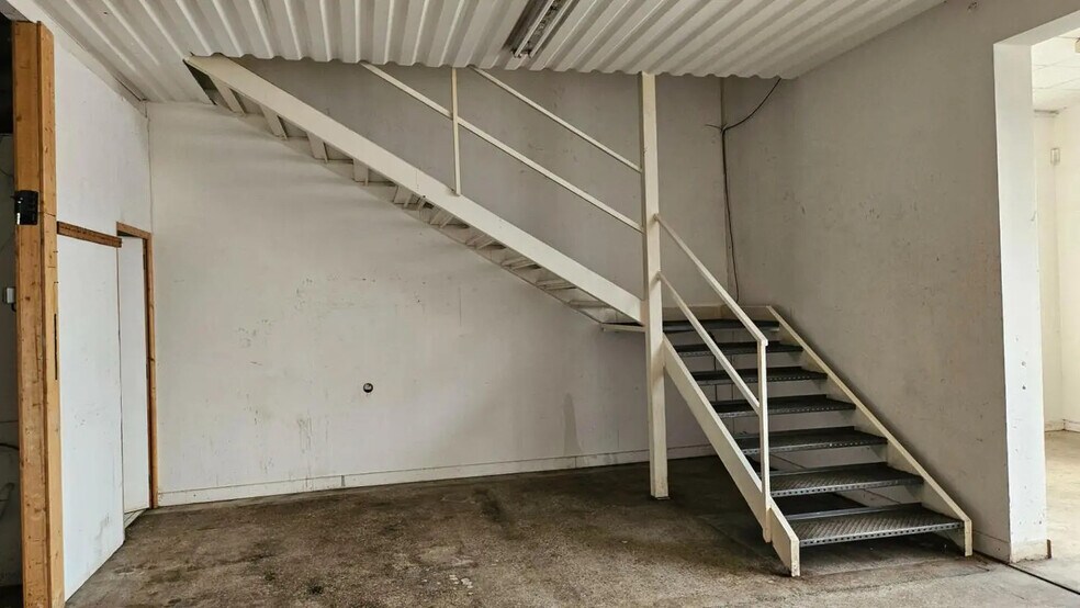 Local d'activités dans Castelnaudary à vendre - Photo de l’immeuble – Image 3 sur 10