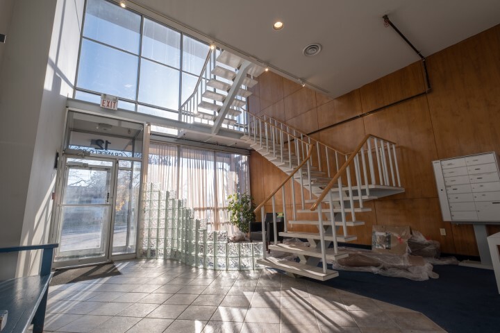 12 Cranfield Rd, Toronto, ON à louer - Photo intérieure – Image 2 sur 16