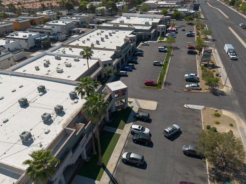 1200-1250 S Rainbow Blvd, Las Vegas, NV à louer - Photo de l’immeuble – Image 3 sur 6
