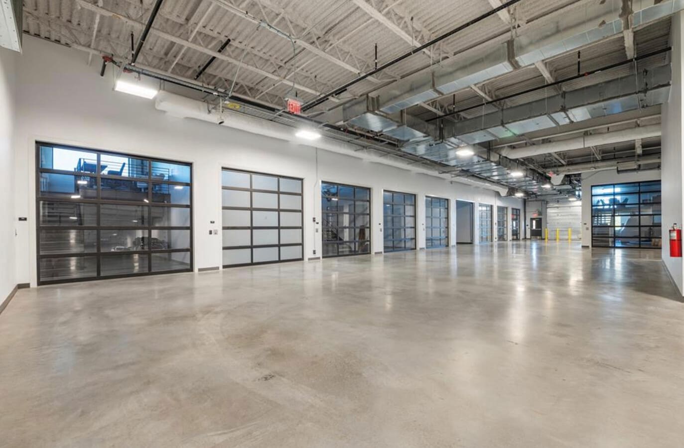 4229 FM 620, Austin, TX 78732 - Lot 324 - - Photo intérieure - Image 2 of 22