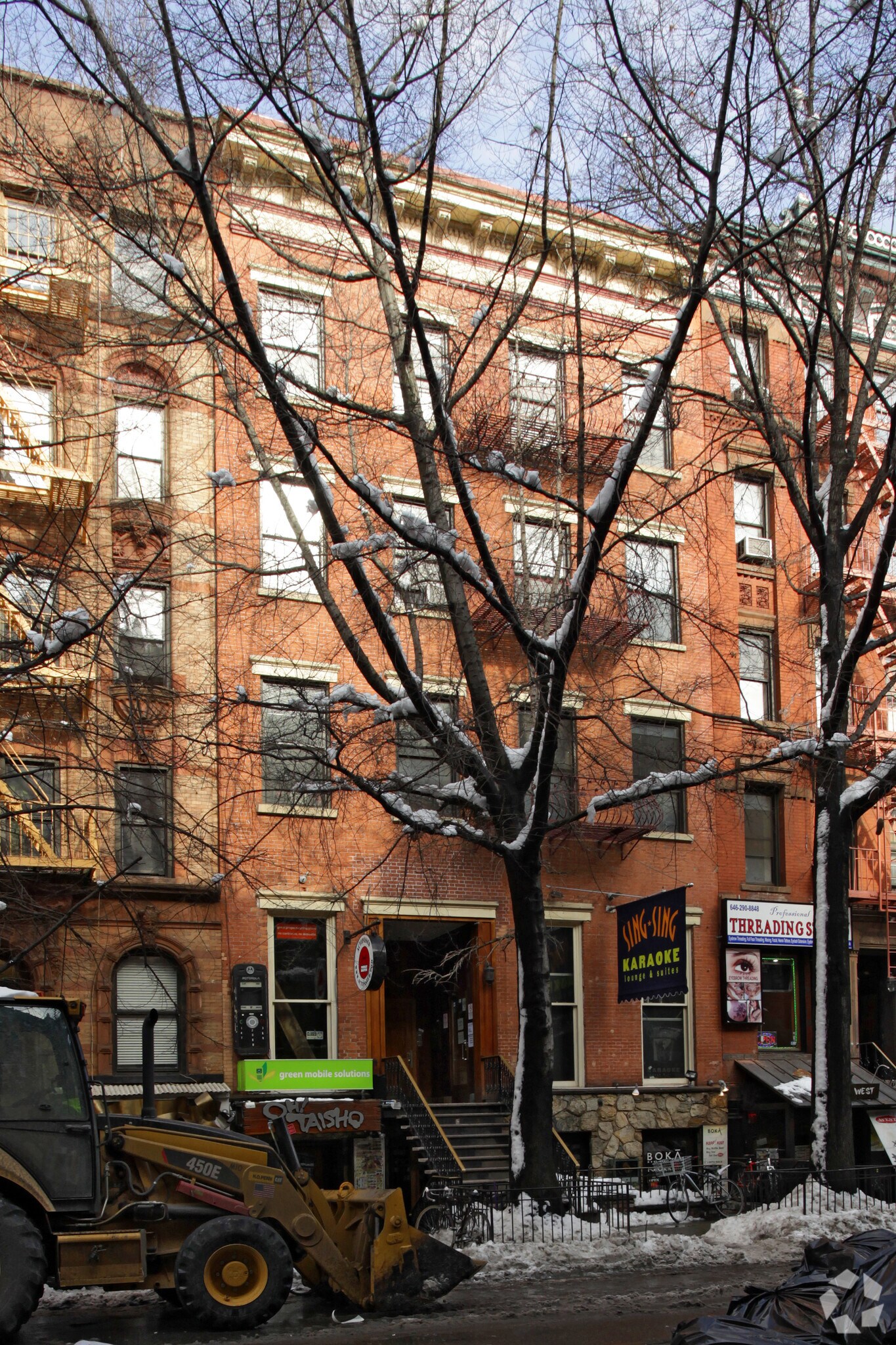 9 Saint Marks Pl, New York, NY à louer Photo principale– Image 1 sur 19