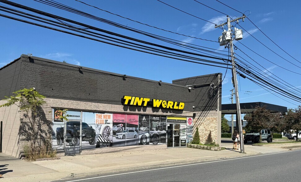 311-313 W Jericho Tpke, Huntington, NY à vendre - Photo de l’immeuble – Image 1 sur 12
