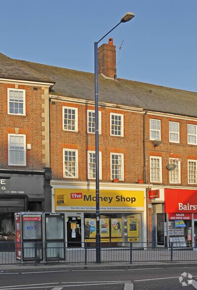 123 Station Rd, Edgware à louer - Photo principale – Image 1 sur 2