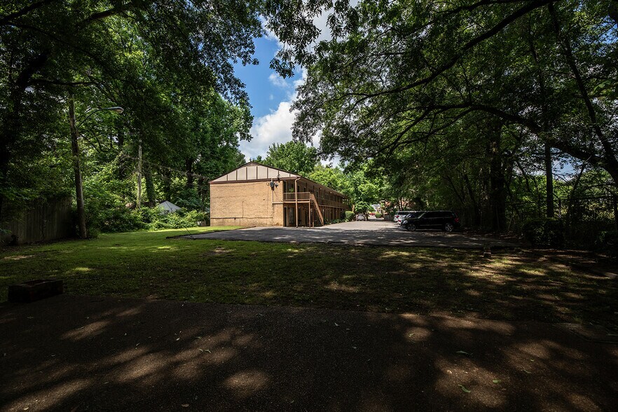 520 Sharon Dr, Memphis, TN à vendre - Photo de l’immeuble – Image 3 sur 22