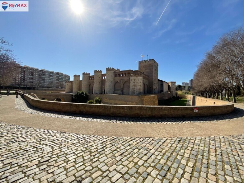 Local commercial dans Zaragoza à vendre - Photo de l’immeuble – Image 1 sur 20