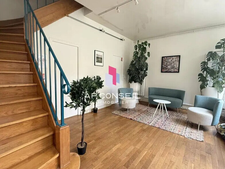 Bureau dans Versailles à louer - Photo de l’immeuble – Image 2 sur 8