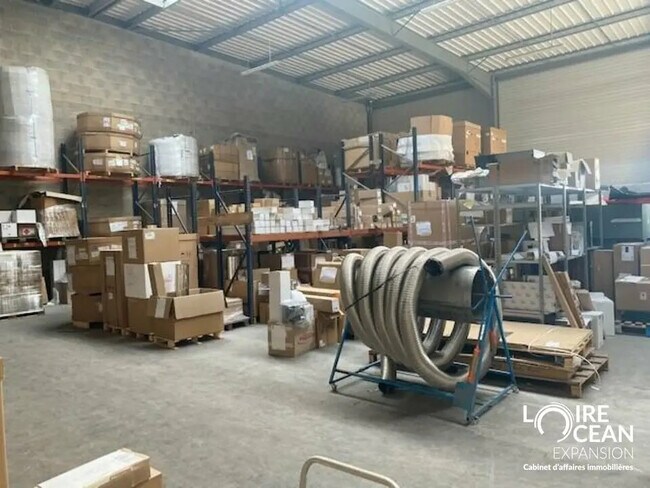 Plus de détails pour Industriel/Logistique à louer