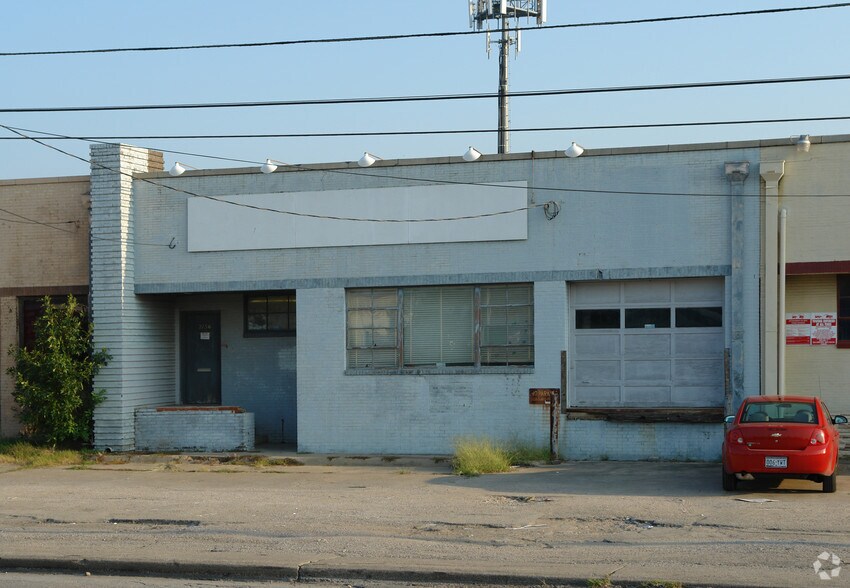 2156 Irving Blvd, Dallas, TX à louer - Photo de l’immeuble – Image 2 sur 4